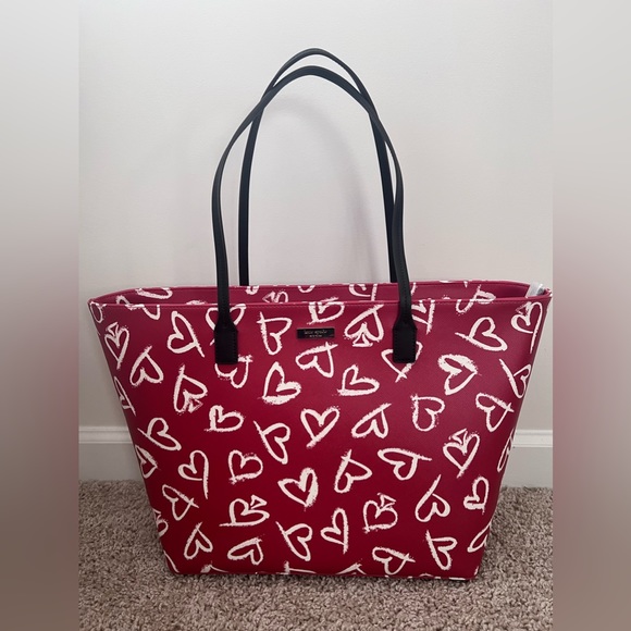 kate spade Handbags - ❌SOLD❌ KATE SPADE Margareta Lipstick Hearts Tote Bag - Valentine’s Day